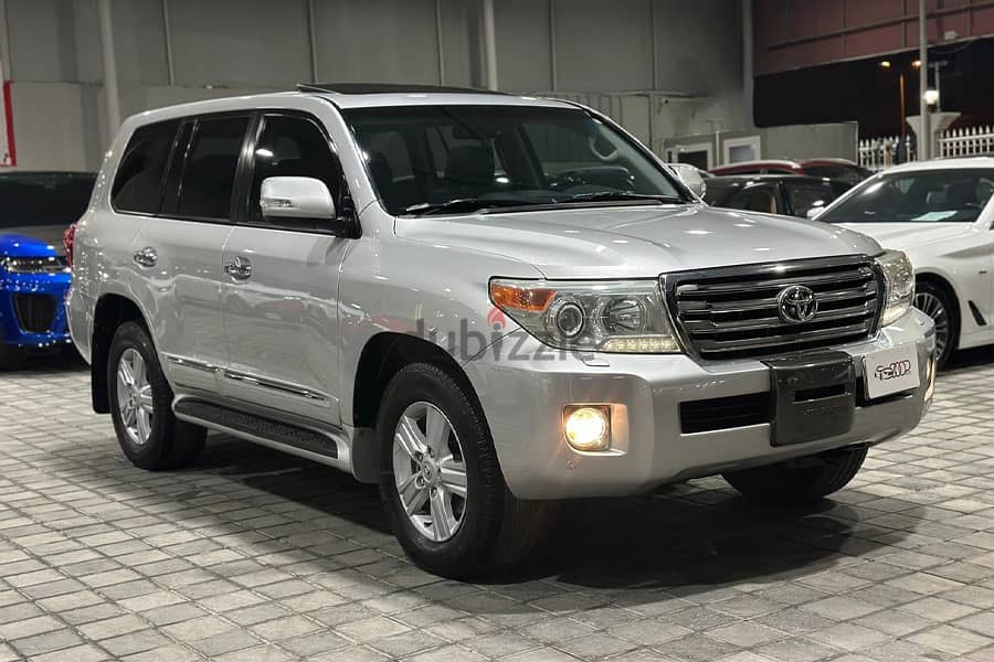 Toyota Land Cruiser 2012 GXR V8 2