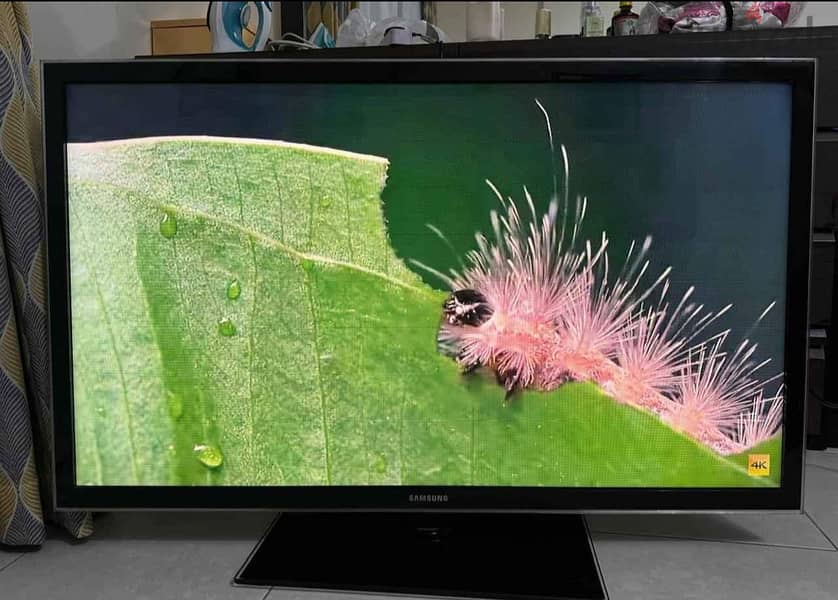 Samsung 46 inch led tv with orignal Remote 0