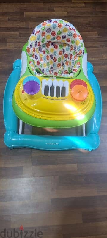 baby items rocker, car seat, electric swing 3