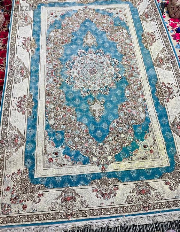 Rug carpet in good condition original price is 71BD  Selling for 30BD 0