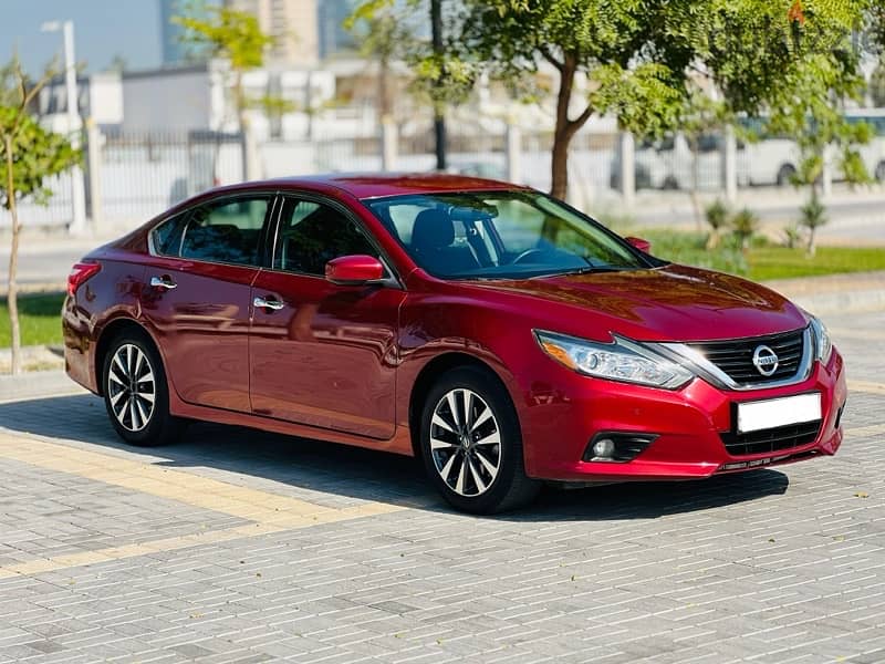 Nissan Altima Sv 2017 Model/Agent maintained /for sale 1