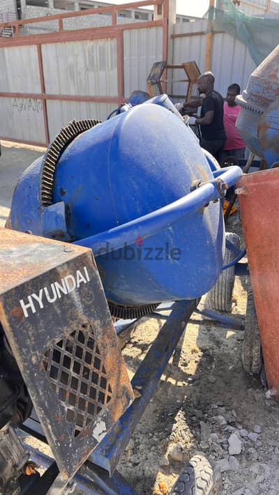 Concrete mixer machine in good condition