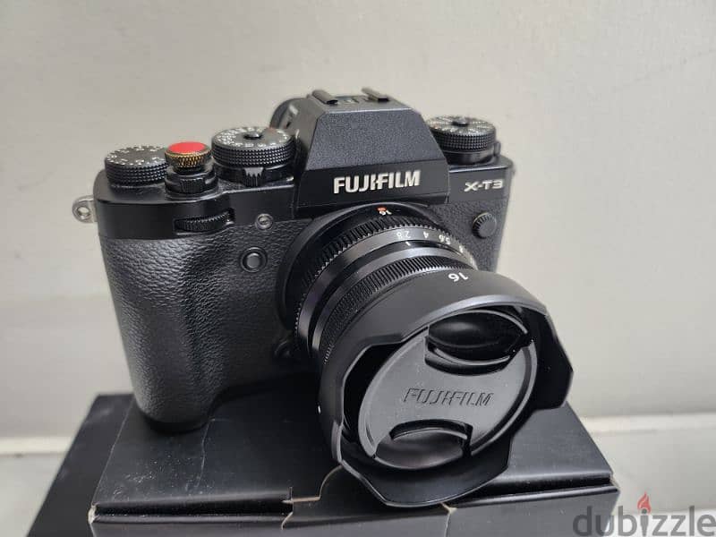 Mint condition Fujifilm XT3 with Fuji Lens 16mm f2.8 and accessories 12