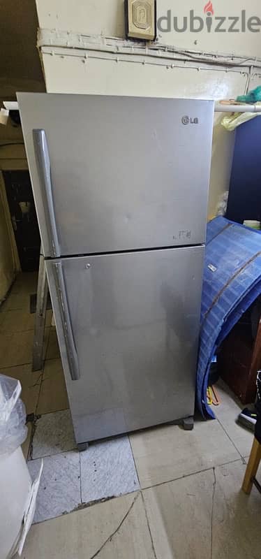 LG large fridge for sale in very good condition 0