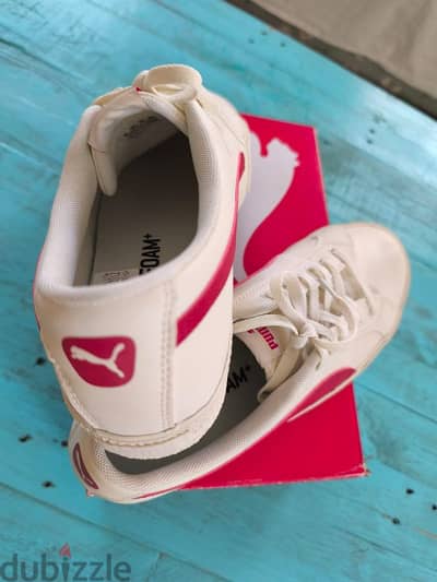 Original Puma sneakers Bari Z. Size UK9/EUR43.  Boxed NEW,