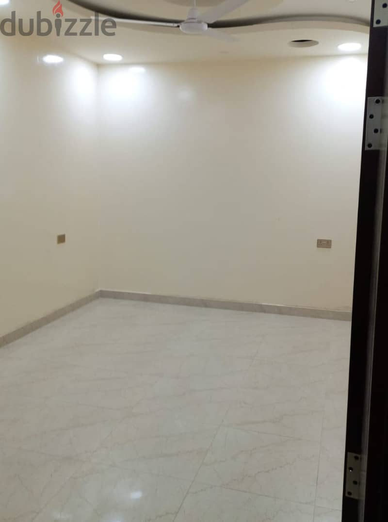 For rent, a very large and clean apartment. Address: Hamad Town, Ro 7