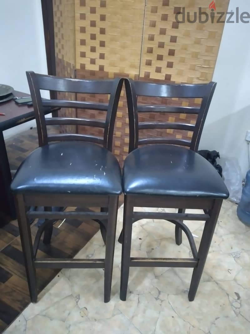 Bar Table with 2 High Chairs 3