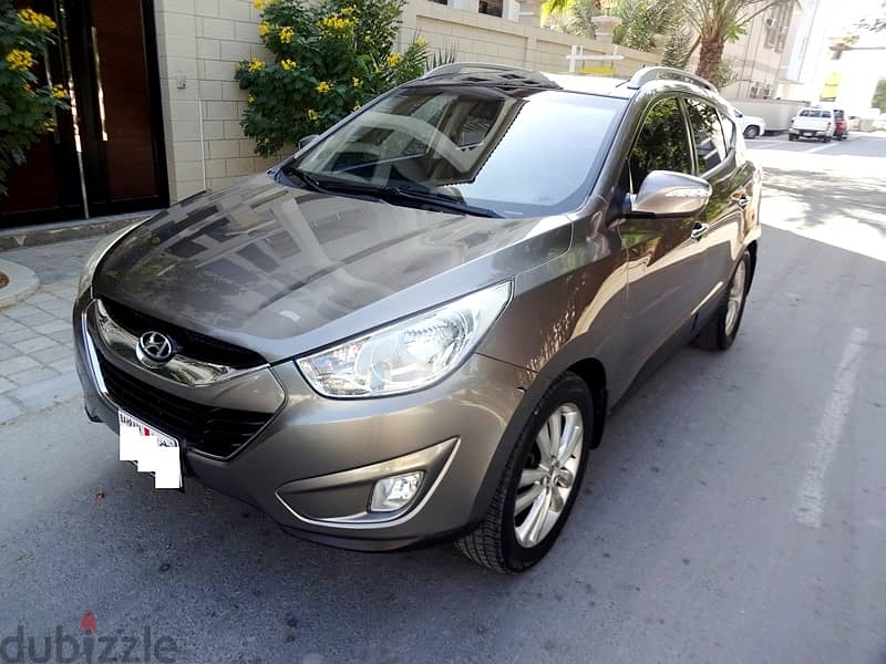 Hyundai Tucson Limited 2.4 L 2011 Brown 4WD Single User Well Maintaned 0