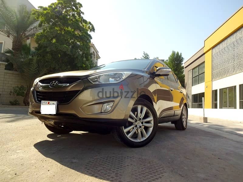 Hyundai Tucson Limited 2.4 L 2011 Brown 4WD Single User Well Maintaned 16