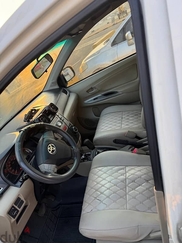 Toyota avanza 2015 4