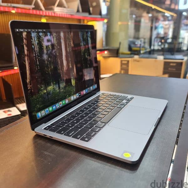 Apple MacBook Pro 2022 M2 1