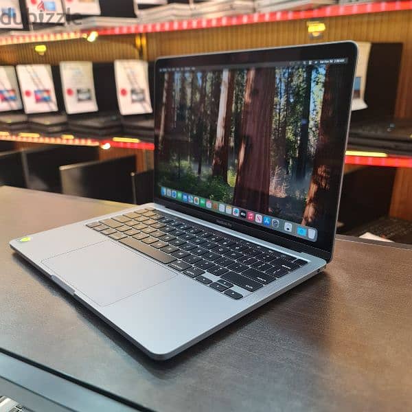 Apple MacBook Pro 2022 M2 2