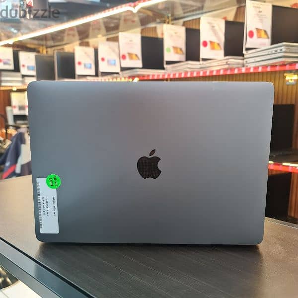 Apple MacBook Pro 2022 M2 4