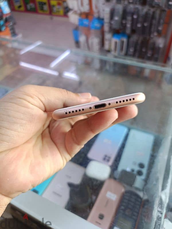 iPhone 8g. 64gb. Rose gold. Battery 79%. 5