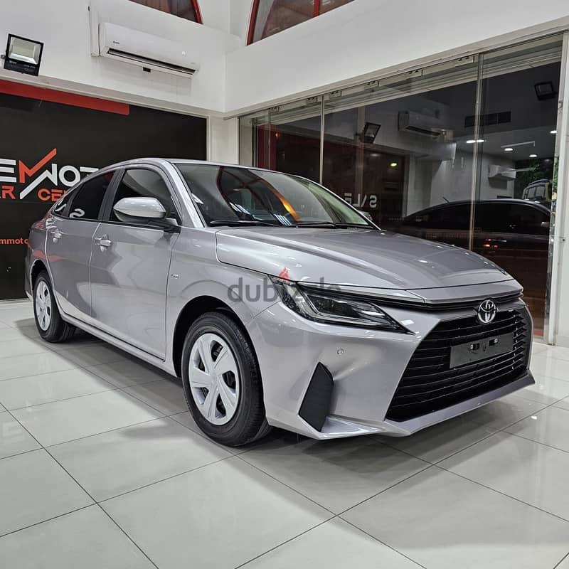 Toyota Yaris 1.5 MID 2024 2