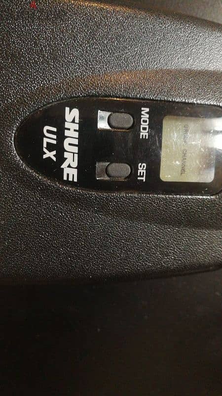 Shure wireless microphone receivers and transmitters 3