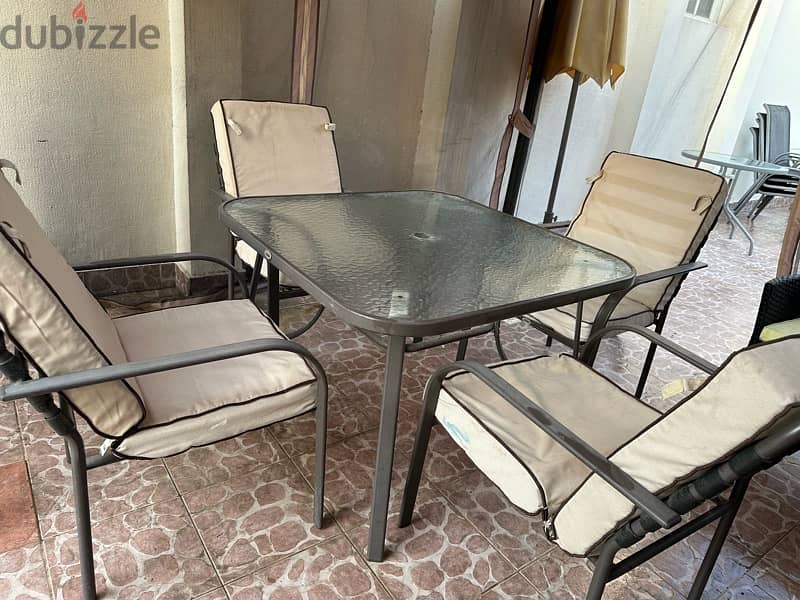 outdoor furniture in excellent condition 2