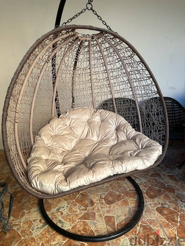 outdoor furniture in excellent condition 7