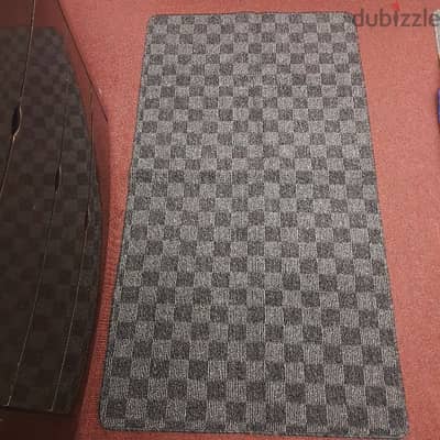 Rug carpet rubber mats in 3 different color 4BD each