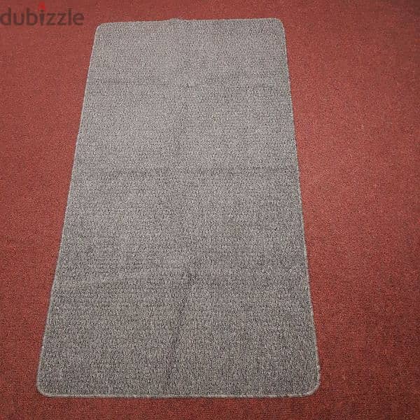 Rug carpet rubber mats in 3 different color 4BD each 2