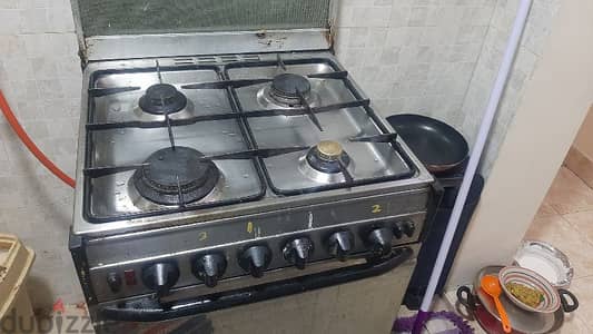 4 burner Cooking range,  Good Condition, 32056983