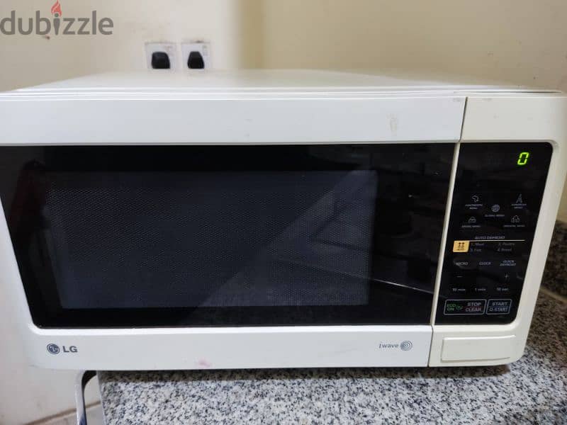 LG Digital Microwave Oven, 35 liter Capacity 2