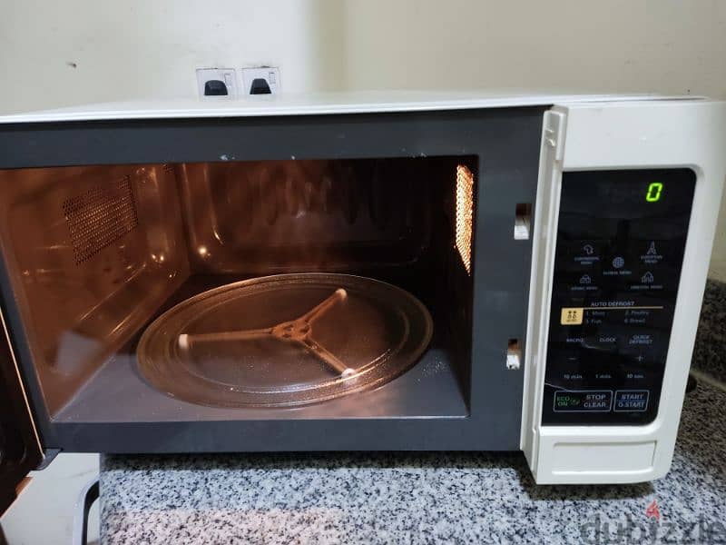 LG Digital Microwave Oven, 35 liter Capacity 4