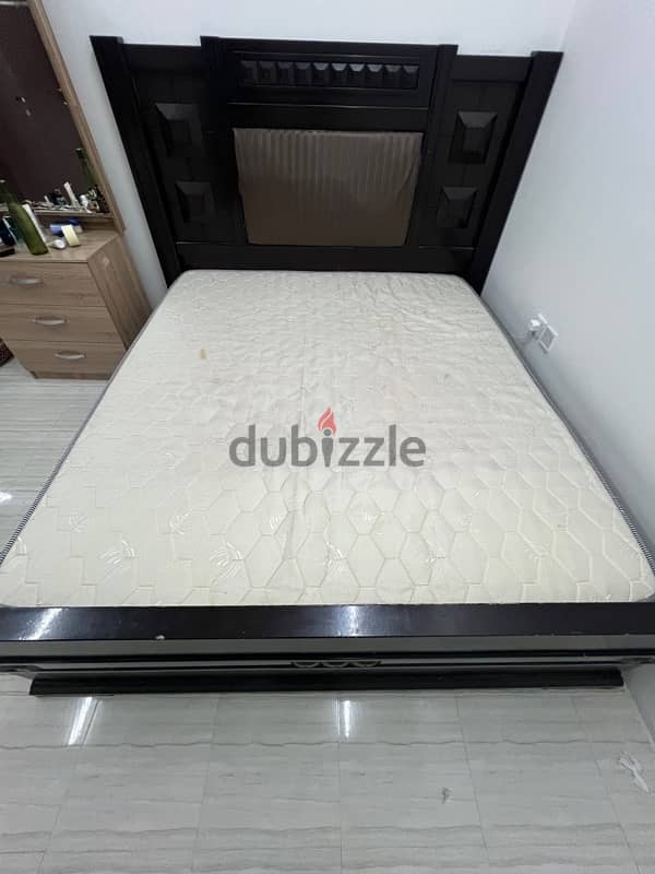 Medicated matress queen size 2