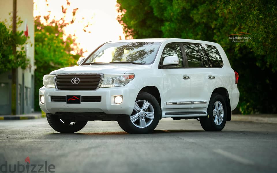 Toyota Land Cruiser 2012 - EXCELLENT CONDITION WHITE 3