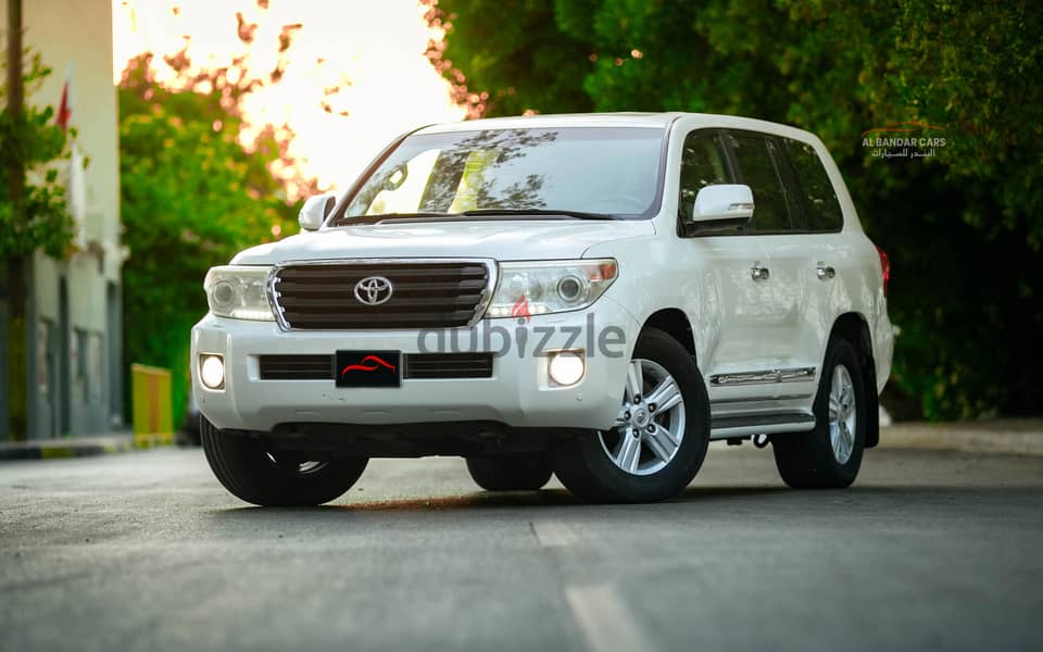 Toyota Land Cruiser 2012 - EXCELLENT CONDITION WHITE 4