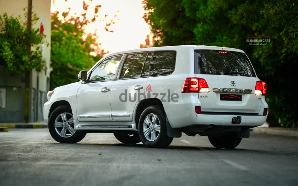 Toyota Land Cruiser 2012 - EXCELLENT CONDITION WHITE 7