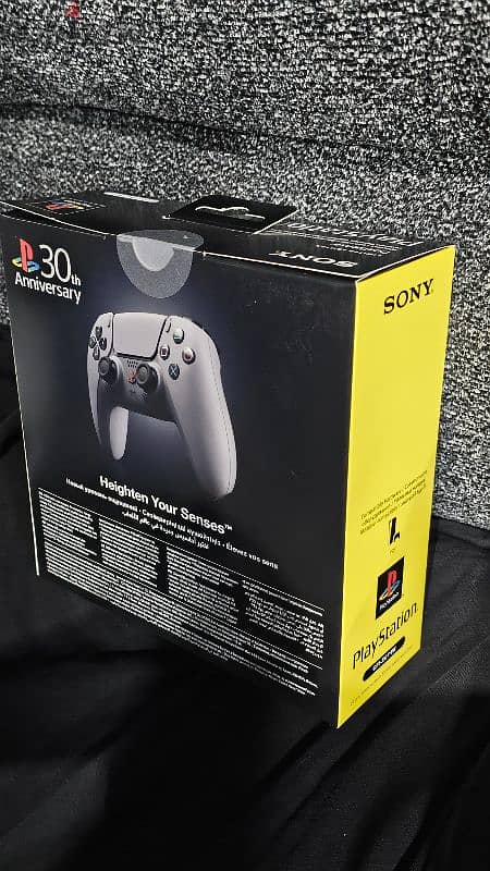 ps5 30th anniversary edition controller Limited 2