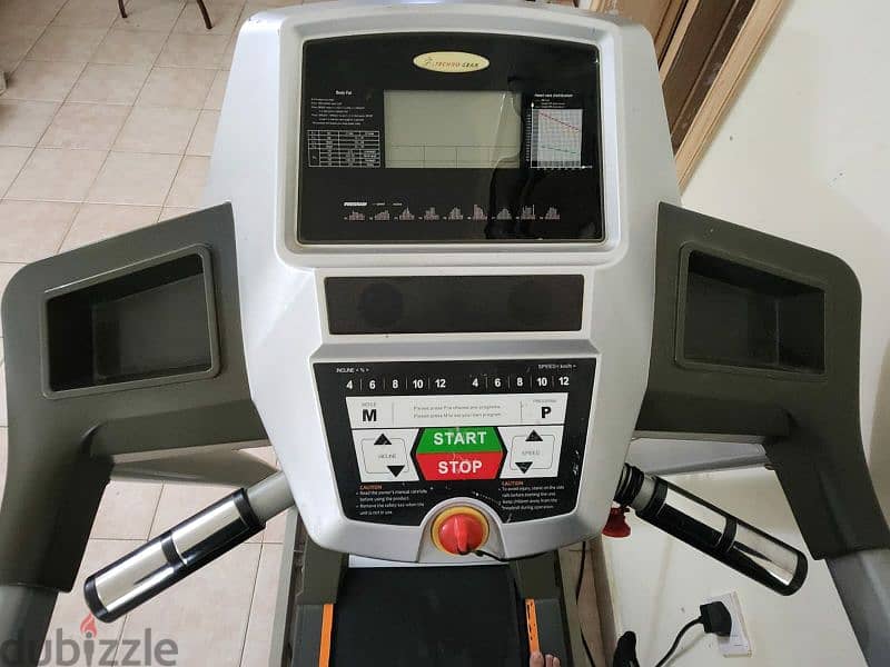 Techno Gear Treadmill 2HP With 12 Speed, Incline, Foldable 5