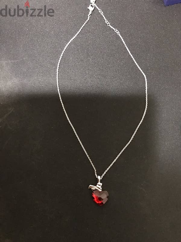 Original Red Swarovski Crystal Necklace (NEGOTIABLE PRICE) 3