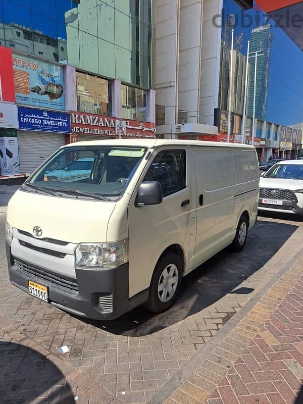 Toyota Hiace 2017 1