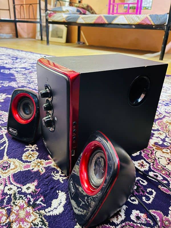 speaker bass 0