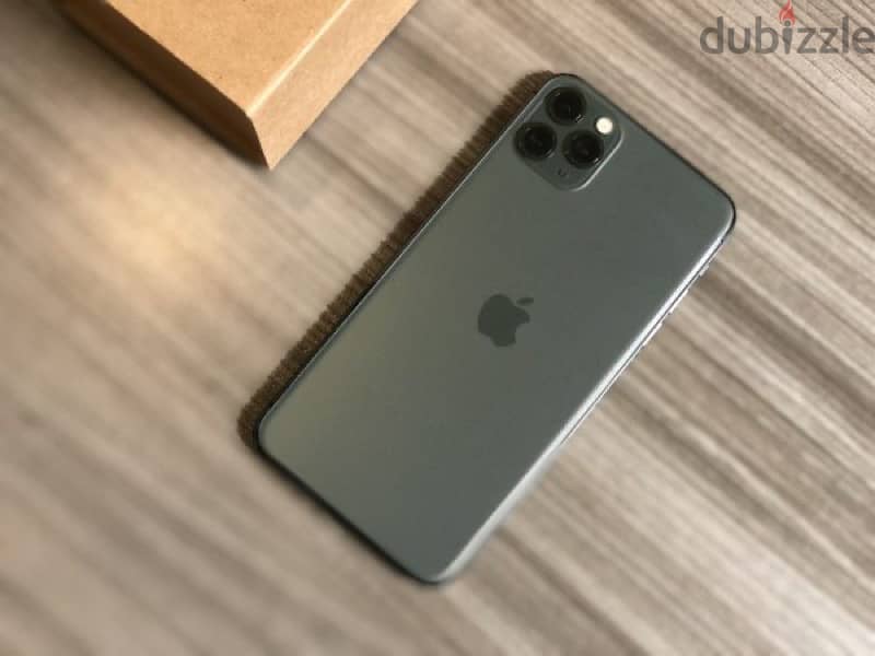 used iPhone 11 Pro Max midnight green 1