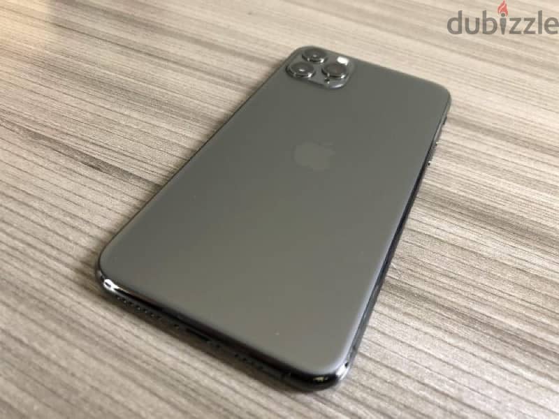 used iPhone 11 Pro Max midnight green 2