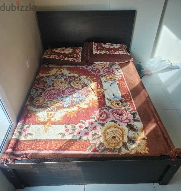 Cupboard and Bed For Sale in Throw out Price 1