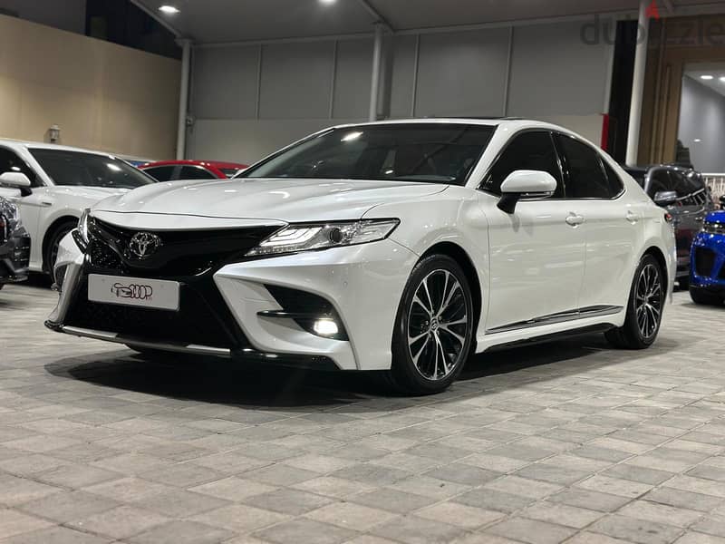 Toyota Camry 2020 SE V6 0