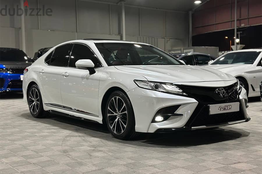 Toyota Camry 2020 SE V6 2