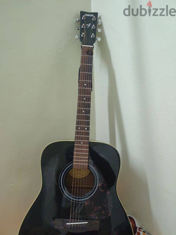 Guitar Yamaha F370 0