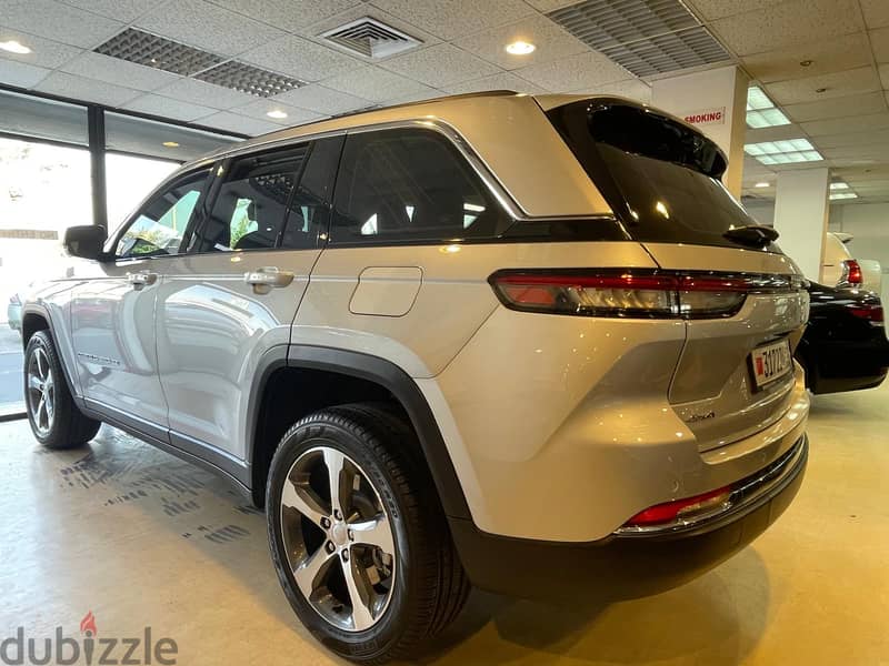 Jeep Grand Cherokee Limited 2023 13