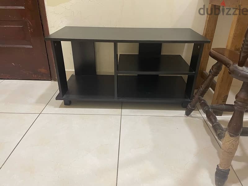 40’’ SHARP TV AND TV STAND FOR SALE 2