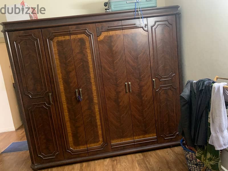 SELLING USED BEDROOM SET 3