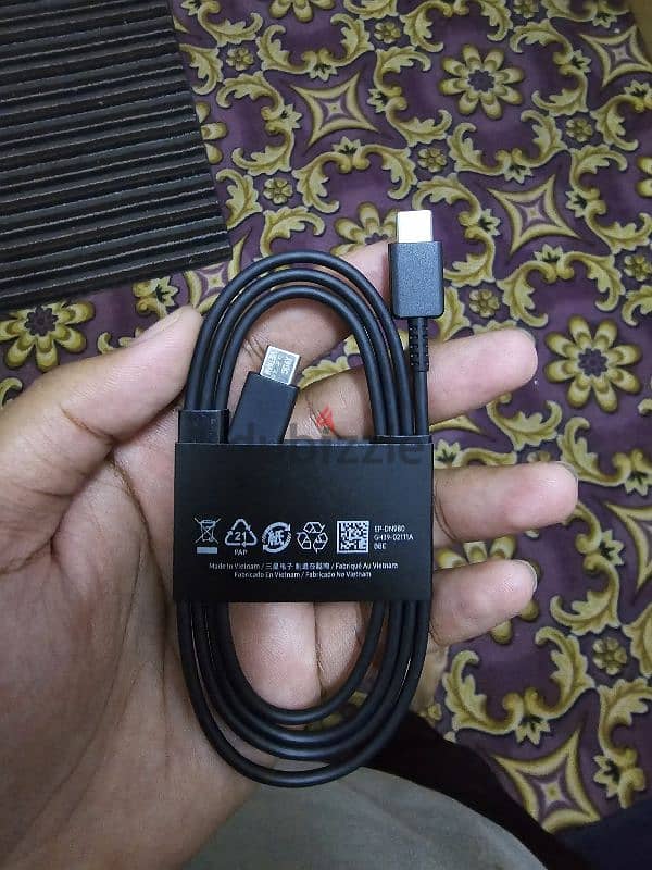 Samsung C to C charger from box 0