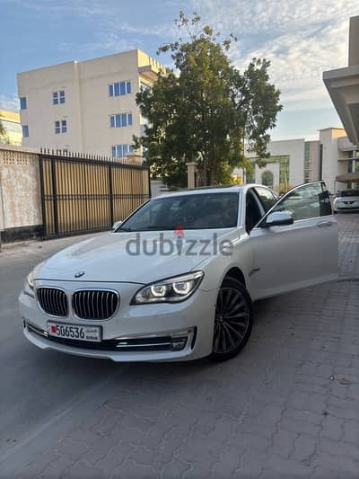 BMW 7-Series 2015ممشى قليل  وكالة البحرين فل اوبشن بحالة ممتازة