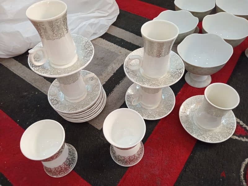 cups and ice cream bowls 1