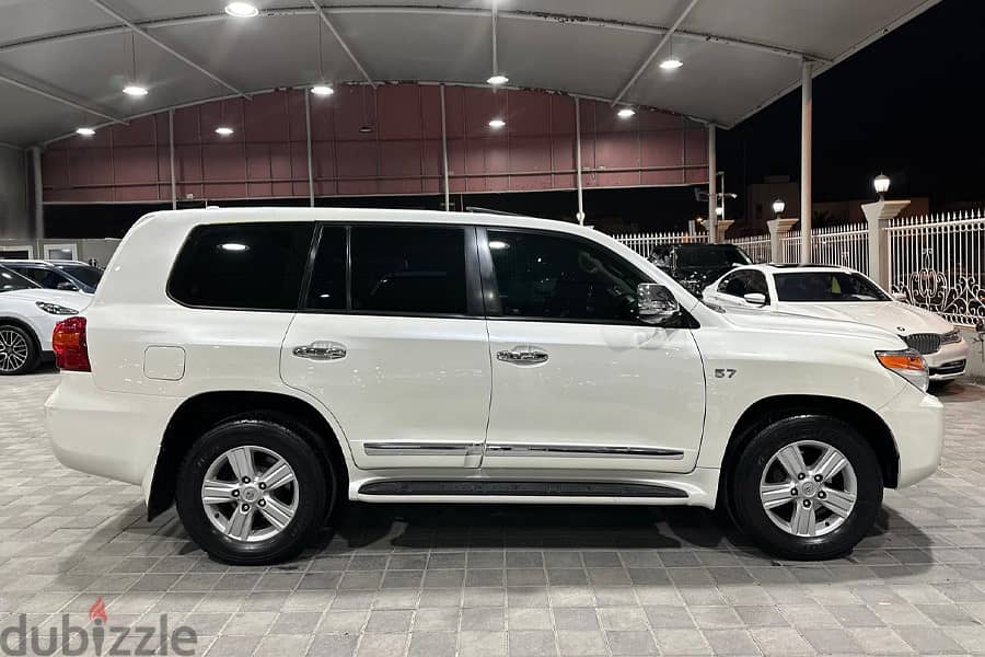 Toyota Land Cruiser 2013 VXR 12