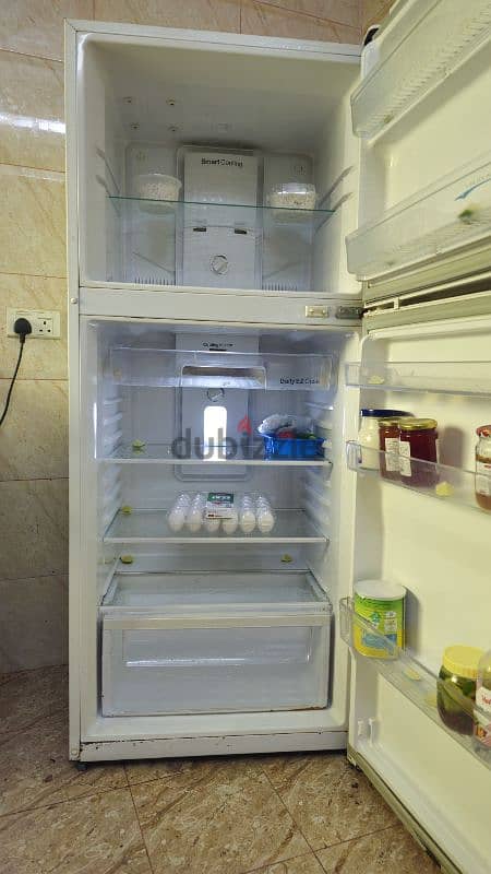 REFRIGERATOR 1